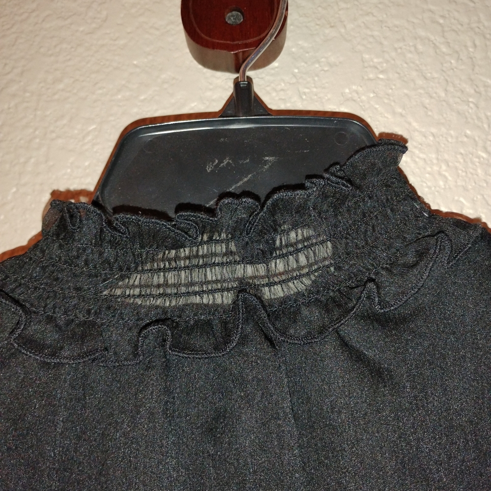 Ann Taylor Elegant Black Women's Top - Picture 4 of 5